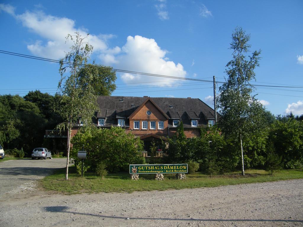 Gutshaus Daemelow Tussen Schwerin En Wismar Bagian luar foto